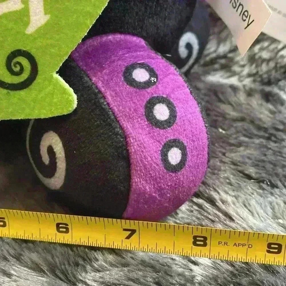 Disney Villains  URSULA 18' - Picture 13 of 13